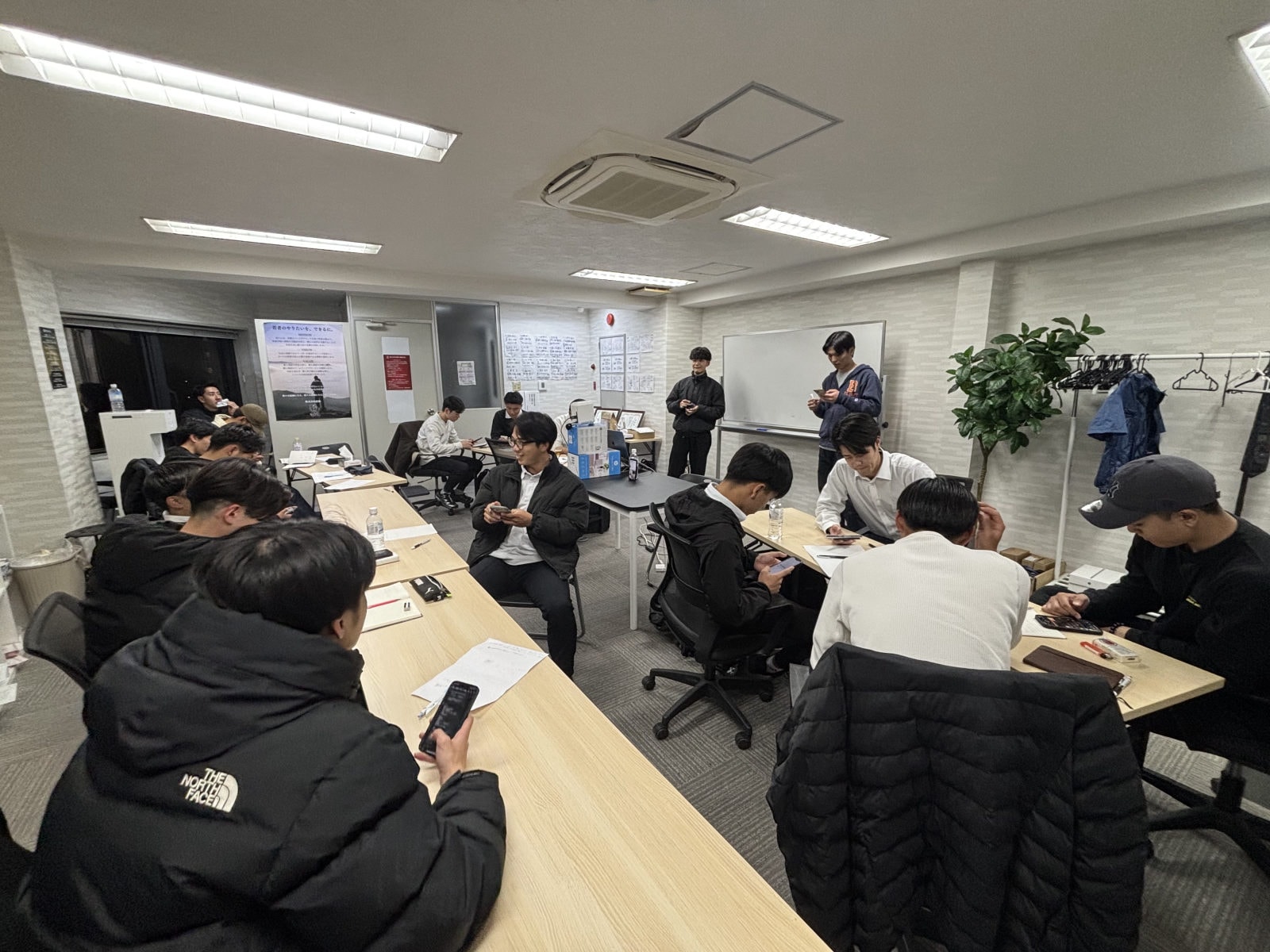 【未経験歓迎】オフィスワークから営業プロへ!ステップアップ長期インターン